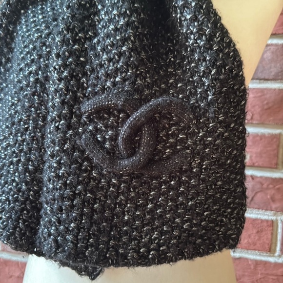 •Chanel Black Metallic Silver Cashmere Knit Logo Scarf 10”x80” Made In F… - Picture 9 of 12